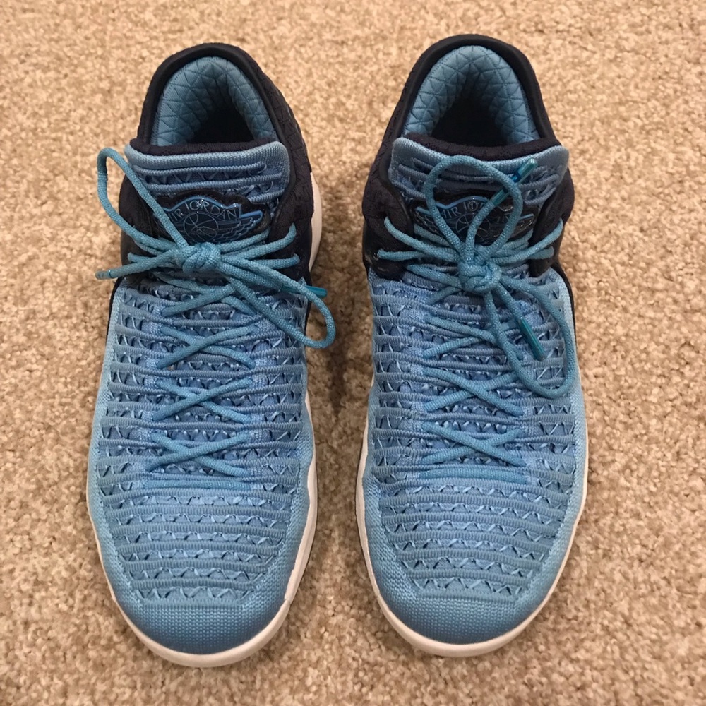 AIR JORDAN BASKETBALL SHOES